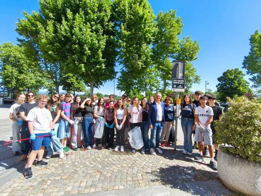 Cuneo ha la prima "smoking area": è in piazza Torino e fa parte del progetto di Plastic Free Cuneo ha la prima "smoking area": è in piazza Torino e fa parte del progetto di Plastic Free