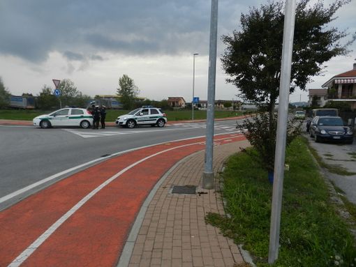 Auto non assicurata da più di quattro anni fermata a Bra Auto non assicurata da più di quattro anni fermata a Bra