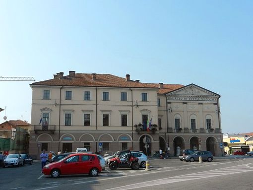 ll Comune di Racconigi onora la volontà di Aldo Mano con l'acquisizione della sua collezione di libri