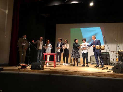 Mondovì, consegnata la Costituzione ai diciottenni