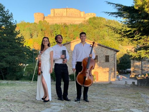 Giovedì 13 luglio la Scuola APM presenta il Trio Febo in Concerto Giovedì 13 luglio la Scuola APM presenta il Trio Febo in Concerto