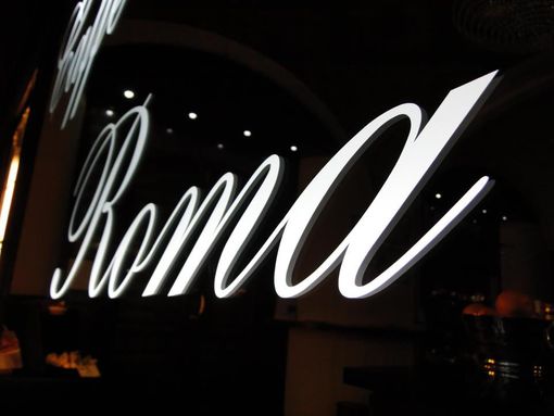 Prenota il tuo cenone di Capodanno al Caffè Ristorante Roma di Fossano Prenota il tuo cenone di Capodanno al Caffè Ristorante Roma di Fossano