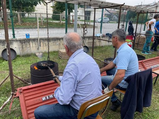 Distribuiti 100 chili di caldarroste a Beinette per la castagnata