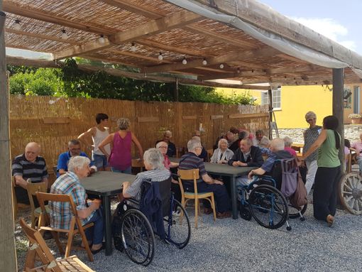 Gita pomeridiana per alcuni ospiti dell'Opera Pia Garelli di Garessio Gita pomeridiana per alcuni ospiti dell'Opera Pia Garelli di Garessio