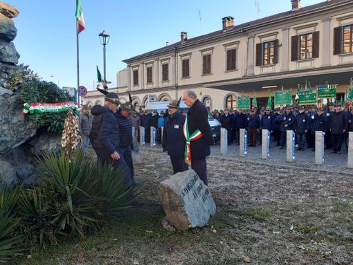 A Savigliano si celebra il 77° anniversario del sacrificio di Nowo Postojalowka con la sfilata delle Penne Nere (FOTO)