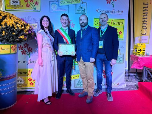 Alba conferma il "Marchio nazionale di Qualità - Comune Fiorito"