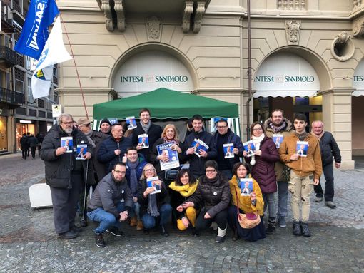 Gli attivisti della Lega albese, coinvolti in questi giorni nella campagna #SalviniNonMollare Gli attivisti della Lega albese, coinvolti in questi giorni nella campagna #SalviniNonMollare
