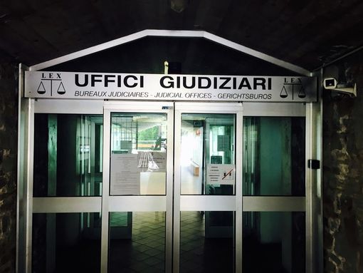 Il procedimento a carico dell'uomo è partito di fronte al Giudice di Pace ad Alba