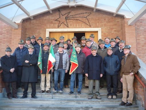 Foto di gruppo per gli Alpini