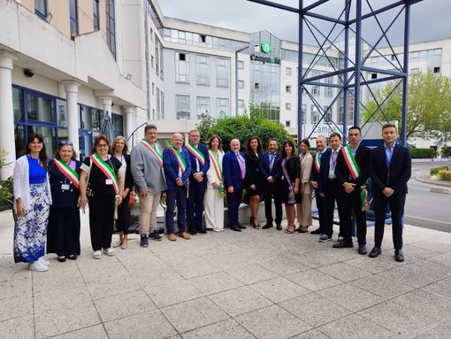 I Comuni di Cuneo accanto alla ribellione iraniana: tanti rappresentanti a Parigi per il summit della resistenza I Comuni di Cuneo accanto alla ribellione iraniana: tanti rappresentanti a Parigi per il summit della resistenza