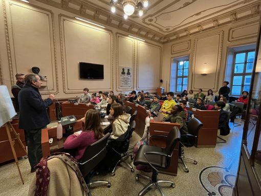 Una riunione passata del Consiglio Comunale dei Ragazzi di Bra Una riunione passata del Consiglio Comunale dei Ragazzi di Bra