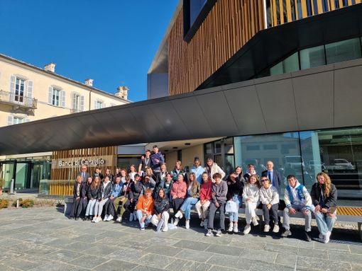 Dalla Banca di Caraglio 5 milioni di euro per i soci del Terziario e del Turismo Dalla Banca di Caraglio 5 milioni di euro per i soci del Terziario e del Turismo