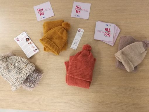 I cappellini e le sciarpe donate I cappellini e le sciarpe donate