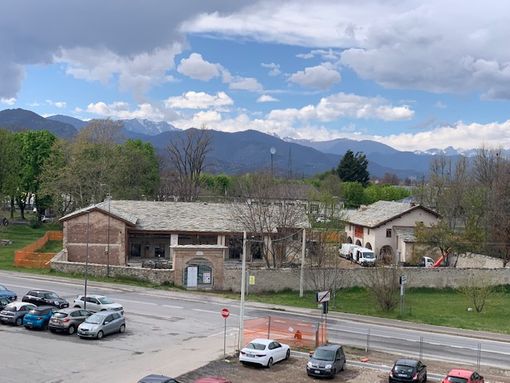 Cascina Vecchia vista dall'alto: i lavori di ristrutturazione sono quasi terminati