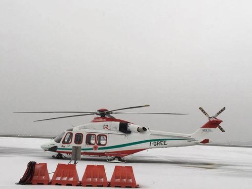 L'elisoccorso "Charlie Echo" ieri mattina sulla pista di Levaldigi L'elisoccorso "Charlie Echo" ieri mattina sulla pista di Levaldigi