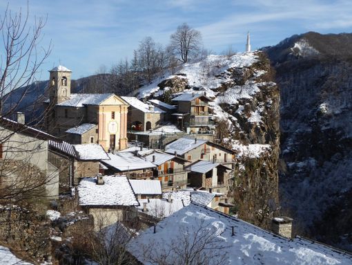 A Castelmagno la fiaccolata occitana di Natale