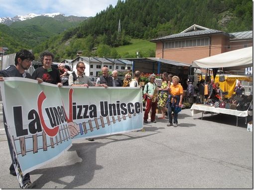 Una manifestazione del Comitato per la difesa della Cuneo-Nizza Una manifestazione del Comitato per la difesa della Cuneo-Nizza