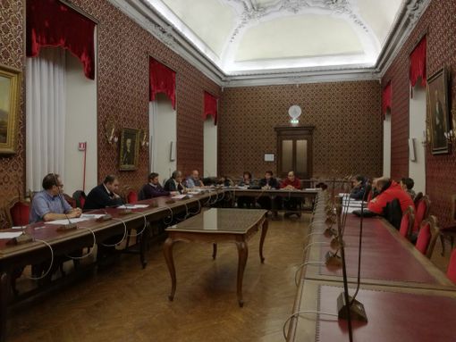 Cuneo pensa a un nuovo stadio e a più parcheggi: presentato il bilancio di previsione in Commissione consiliare