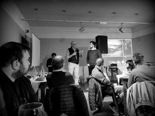 L'organizzatore Andrea Caponnetto e uno dei giurati dell'edizione 2024, il fotografo torinese Marco Demaria L'organizzatore Andrea Caponnetto e uno dei giurati dell'edizione 2024, il fotografo torinese Marco Demaria