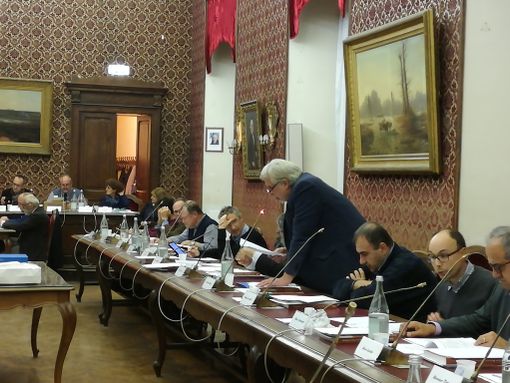 L'Oktoberfest di Cuneo al centro del Consiglio comunale: le forze di minoranza chiedono l'esibizione della fattura