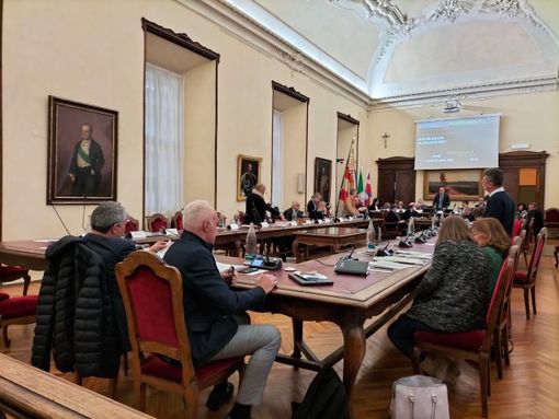 Caos in Consiglio a Cuneo, Centro per Cuneo lascia la seduta: “Serve verifica di maggioranza” Caos in Consiglio a Cuneo, Centro per Cuneo lascia la seduta: “Serve verifica di maggioranza”