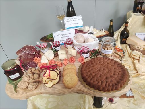 Prosciutto Crudo di Cuneo Dop sugli scudi al IX concorso Enogastronomico Europeo “L’Oro Bianco di Cervia” Prosciutto Crudo di Cuneo Dop sugli scudi al IX concorso Enogastronomico Europeo “L’Oro Bianco di Cervia”