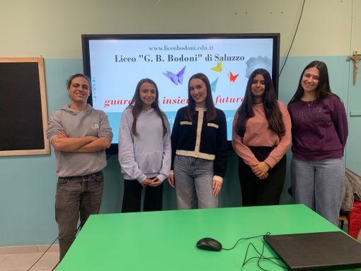 Da sx Gabriele Barge, Rebecca Gaido, Aurora Bargiano, Nada Hounaifi e Serena Racca