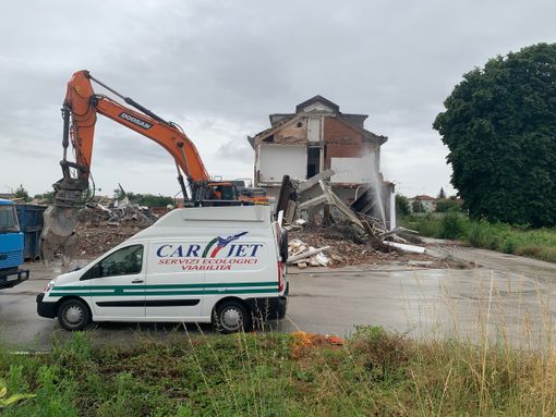 Iniziati i lavori dell'ultimo edificio rimasto nell'ex area Enel di Cuneo Iniziati i lavori dell'ultimo edificio rimasto nell'ex area Enel di Cuneo
