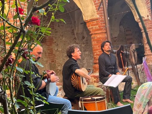 Il Medioevo a Monastero di Dronero: tra racconto, musica e cibo per un particolare viaggio nel tempo