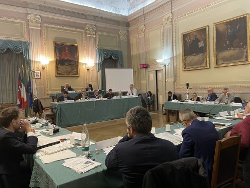 Mondovì commercio, il centrodestra: "Il centro storico di Breo rischia di scomparire". L'assessore Rabbia: "Alla sfiducia rispondiamo con il lavoro" Mondovì commercio, il centrodestra: "Il centro storico di Breo rischia di scomparire". L'assessore Rabbia: "Alla sfiducia rispondiamo con il lavoro"