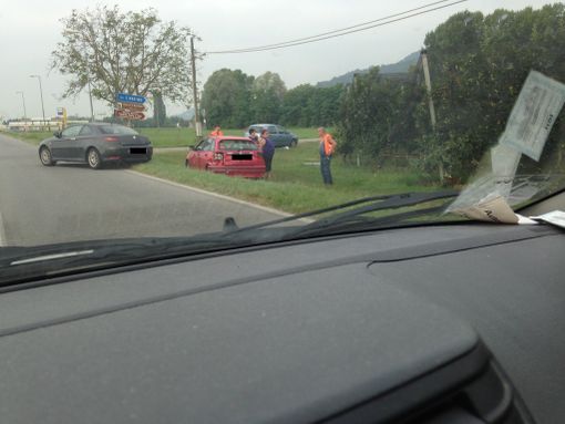 Incidente tra Costigliole Saluzzo e Busca: coinvolte due automobili
