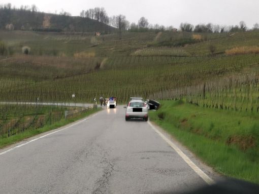 La Morra: incidente in frazione Santa Maria, coinvolte due automobili