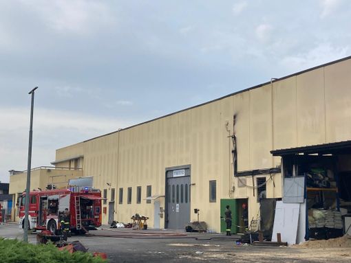 Un morto nell’incendio che ha distrutto un emporio di abbigliamento e articoli per la casa a Monticello d’Alba Un morto nell’incendio che ha distrutto un emporio di abbigliamento e articoli per la casa a Monticello d’Alba