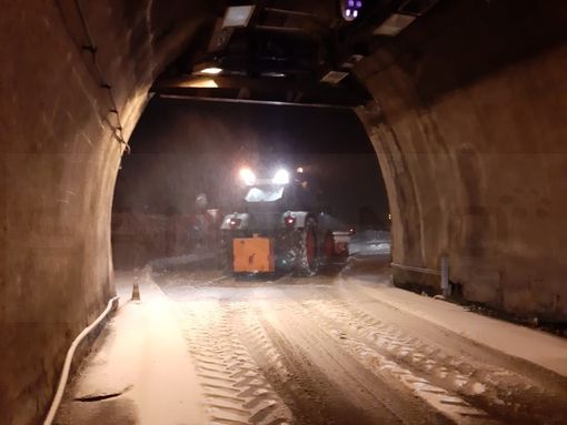 Mercoledì mattina nuova chiusura per un'ora sul Tenda per 'disgaggio' valanghe