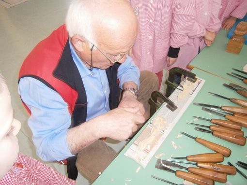 All'Asilo Regina Margherita di Saluzzo un piccolo "laboratorio del legno"