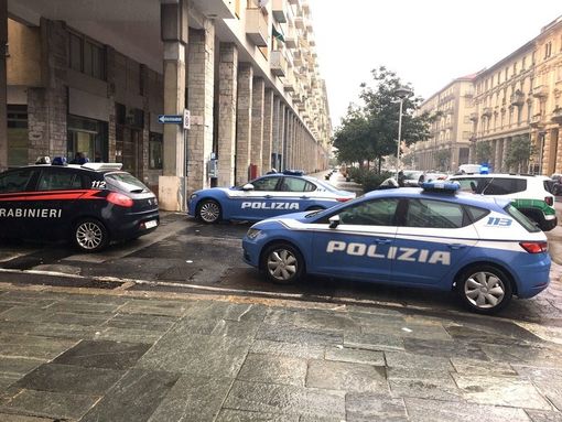 L'attività nel corso dei quotidiani servizi di controllo del territorio messi in campo da Polizia di Stato e Carabinieri L'attività nel corso dei quotidiani servizi di controllo del territorio messi in campo da Polizia di Stato e Carabinieri