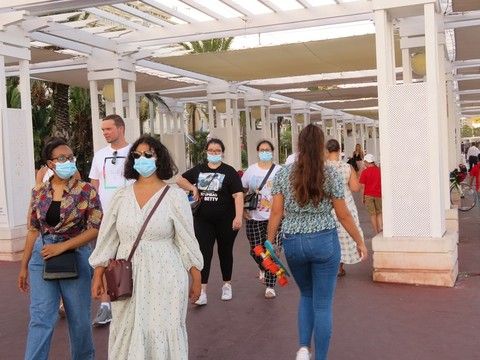 Costa Azzurra: il Covid non fa sconti e il Dipartimento presenta ora un rischio “moderato”