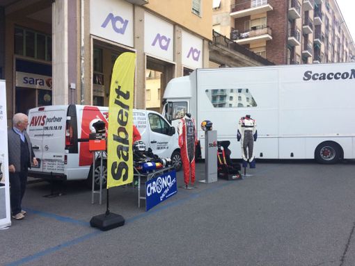 Lo stand in piazza Europa