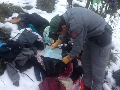 Abbandono di rifiuti nei boschi di Ceva, donna sanzionata