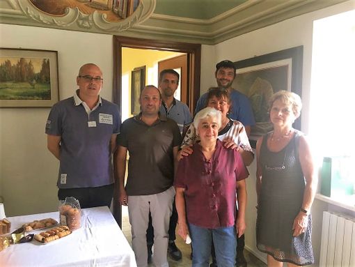 Roburent conferisce la menzione d'onore alla dipendente comunale Pierina Briatore