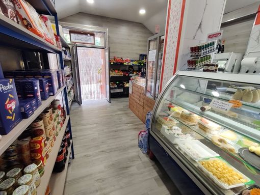 Black Friday in montagna: boicotta l’e-commerce e difendi i negozi di paese