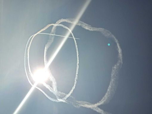 Le scie fotografate ieri nel Saluzzese Le scie fotografate ieri nel Saluzzese