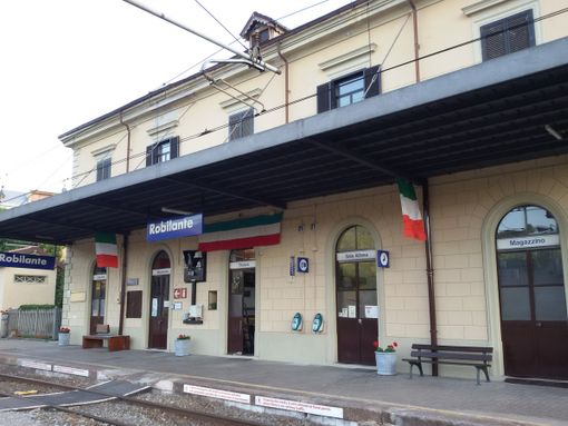 Domani "Un treno per Sounà&Cantà": corsa straordinaria gratuita da Cuneo a Robilante Domani "Un treno per Sounà&Cantà": corsa straordinaria gratuita da Cuneo a Robilante