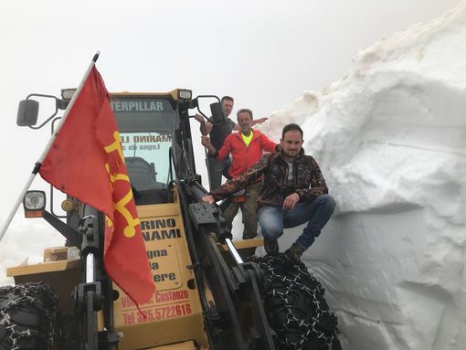 I volontari in cima al Colle d'Esischie I volontari in cima al Colle d'Esischie