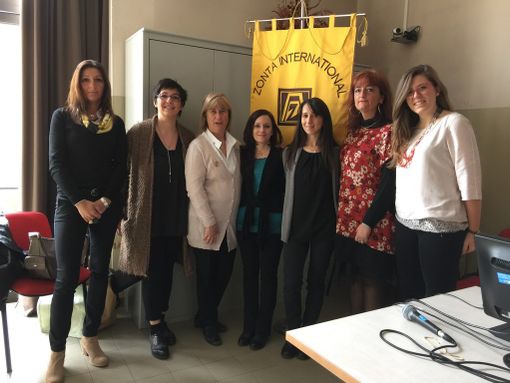 Saluzzo: in visita al "Bodoni" lo Zonta Club, per spiegare il progetto Pink Link