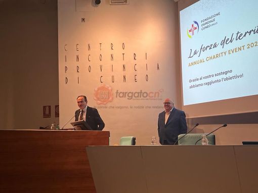 Cirio a Cuneo: "Il nuovo ospedale sarà a Confreria. Non si discute più" Cirio a Cuneo: "Il nuovo ospedale sarà a Confreria. Non si discute più"