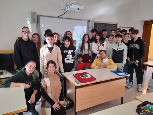 Lezioni interattive sul tema del "fast fashion" all'Arimondi Eula di Savigliano e Racconigi Lezioni interattive sul tema del "fast fashion" all'Arimondi Eula di Savigliano e Racconigi