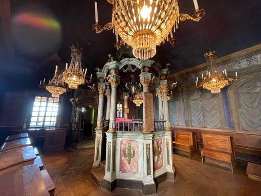 L'interno della sinagoga di Mondovì