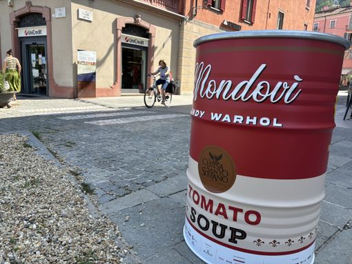 Domani a Mondovì inaugura la mostra di Andy Warhol: la Città si colora con latte di "zuppa di pomodoro"