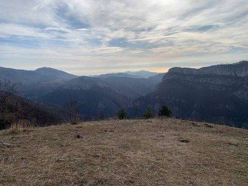 L'area dove verrà realizzato il riparo Belvedere, in località Biranco, tra Quarzina e Viozene, sulla Balconata di Ormea